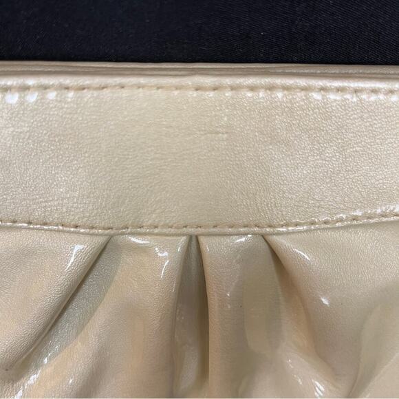LAUREN MERKIN Clutch Purse Pearl Patent Leather Cocktail Party Formal Wedding - Picture 2 of 7